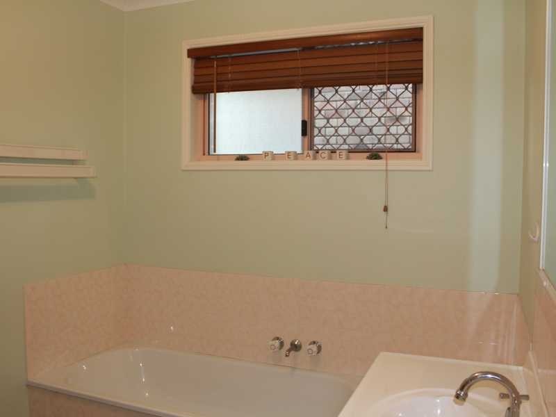 9 Casetta Court, Varsity Lakes QLD 4227