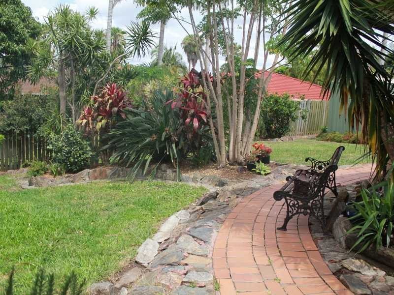 2/7 Morinda Way, Labrador QLD 4215