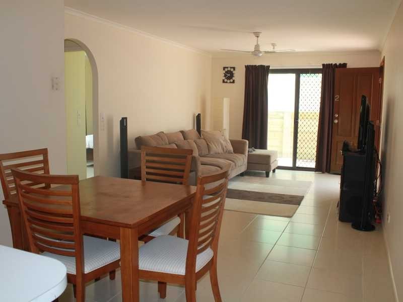 2/7 Morinda Way, Labrador QLD 4215