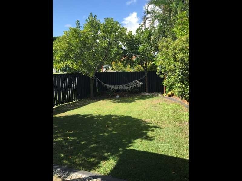 1/40 Montezuma Drive, Burleigh Waters QLD 4220