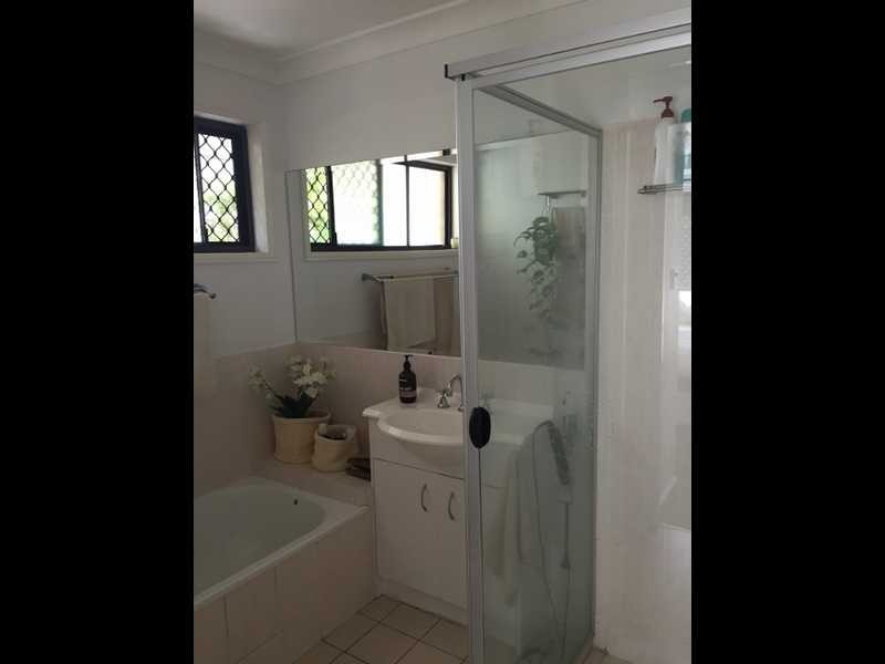 1/40 Montezuma Drive, Burleigh Waters QLD 4220