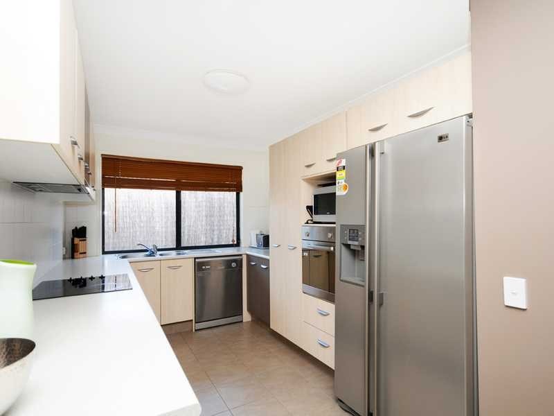 2/15 Blossom Street, Pimpama QLD 4209