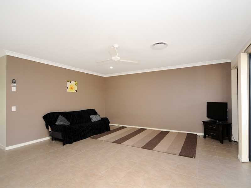 2/15 Blossom Street, Pimpama QLD 4209