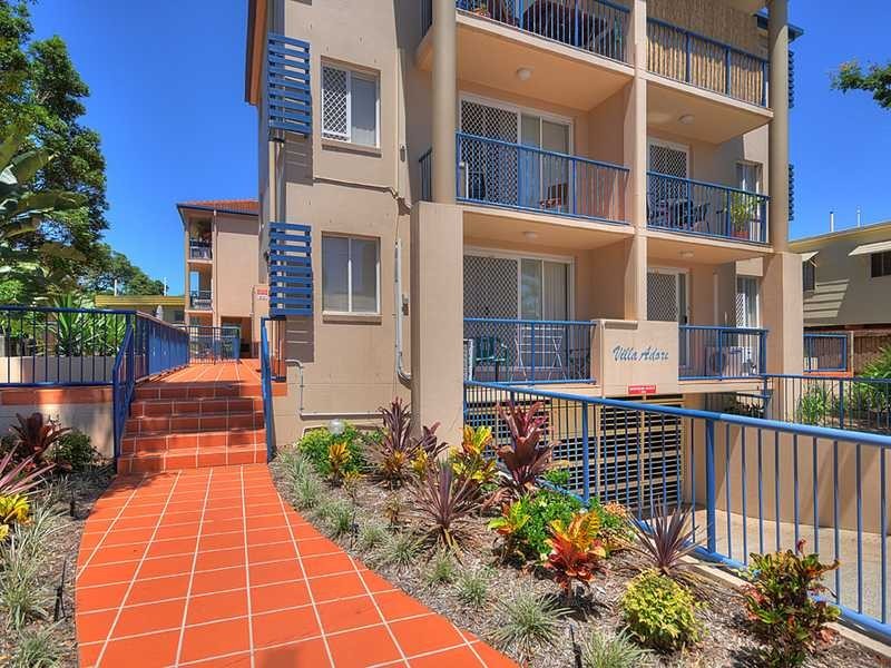 8/4 Adori Street, Chevron Island QLD 4217