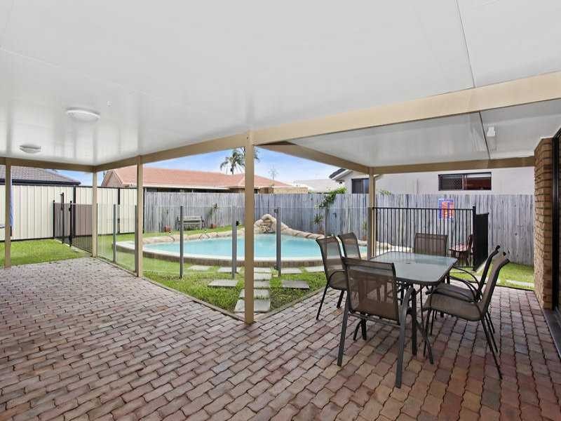 4 Honeywood Court, Burleigh Waters QLD 4220