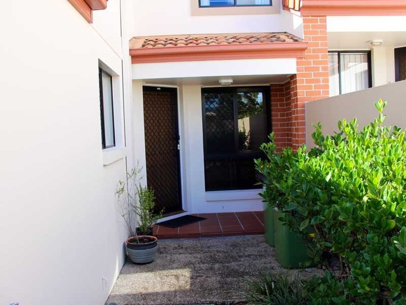 242/64 Gilston Road, Nerang QLD 4211