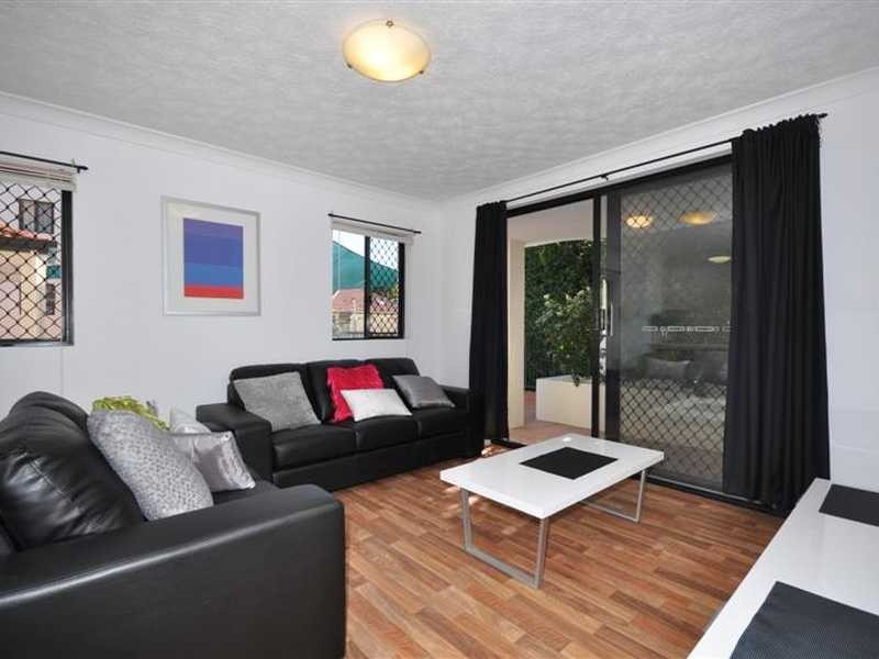 5/217-219 Scarborough Street, Southport QLD 4215