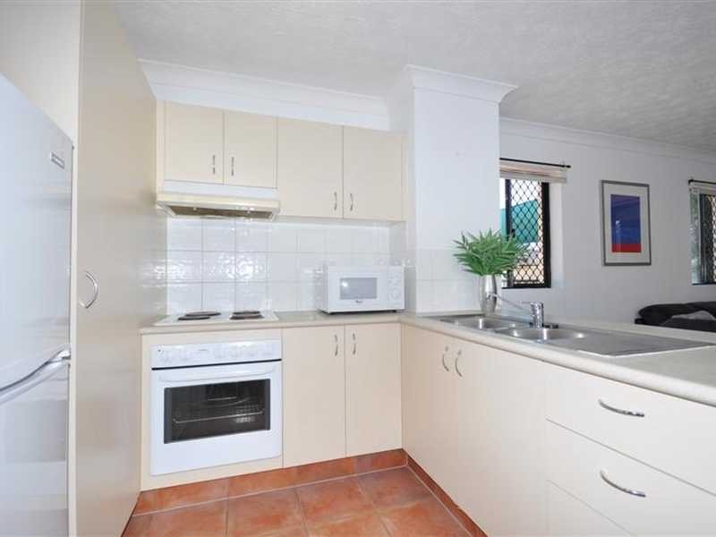 5/217-219 Scarborough Street, Southport QLD 4215