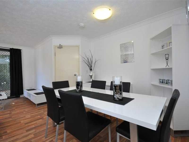 5/217-219 Scarborough Street, Southport QLD 4215