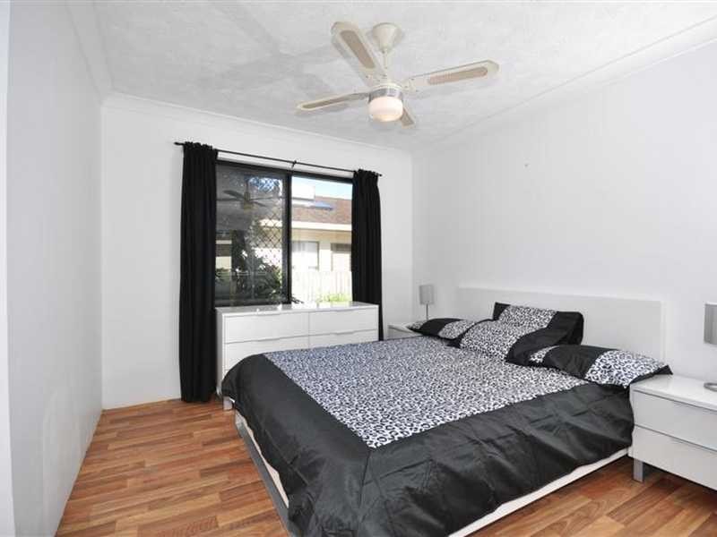 5/217-219 Scarborough Street, Southport QLD 4215