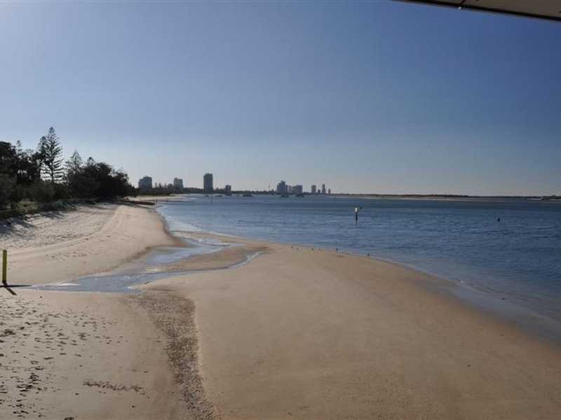 5/217-219 Scarborough Street, Southport QLD 4215