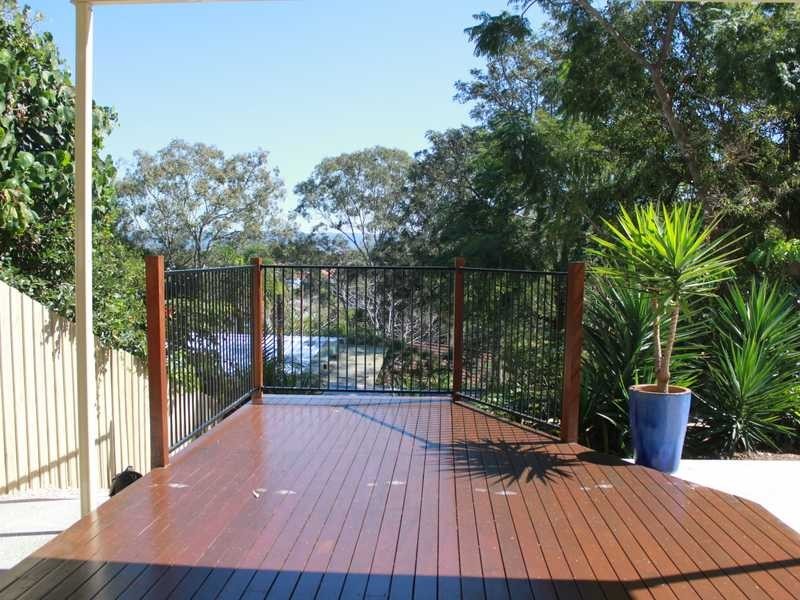 8 Reserve Street, Burleigh Heads QLD 4220