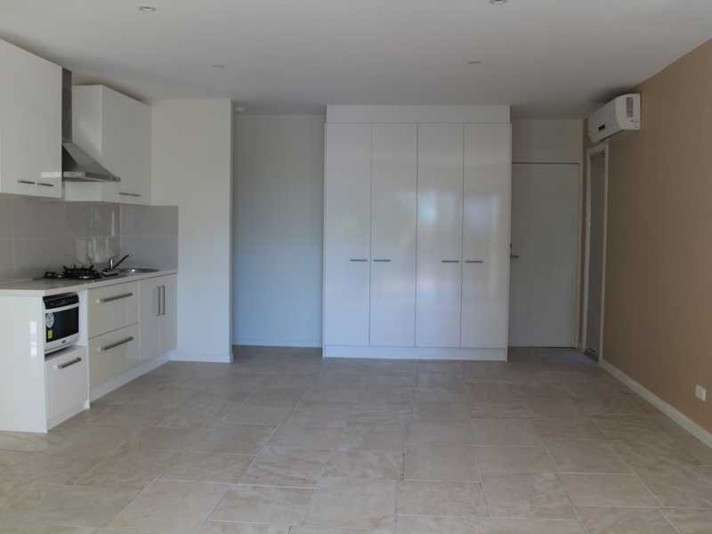 8 Reserve Street, Burleigh Heads QLD 4220