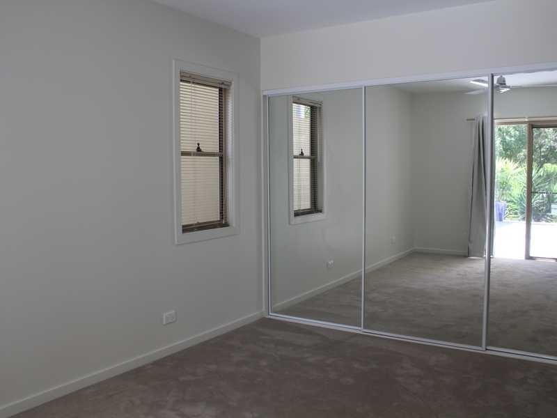 8 Reserve Street, Burleigh Heads QLD 4220