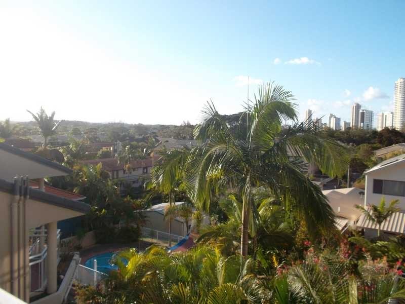 17/29 West Burleigh Road, Burleigh Heads QLD 4220