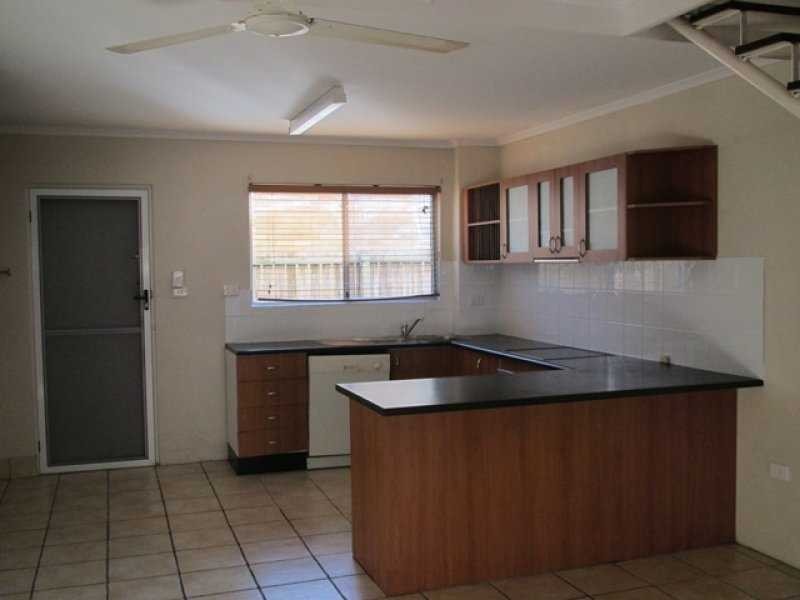 4/18-20 Peerless Ave, Mermaid Beach QLD 4218