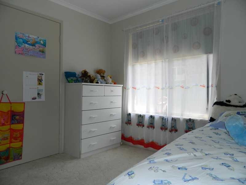 1 Yerrecoin Place, Burleigh Waters QLD 4220