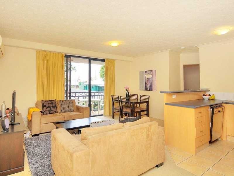 290/2360 Gold Coast Hwy, Mermaid Waters QLD 4218