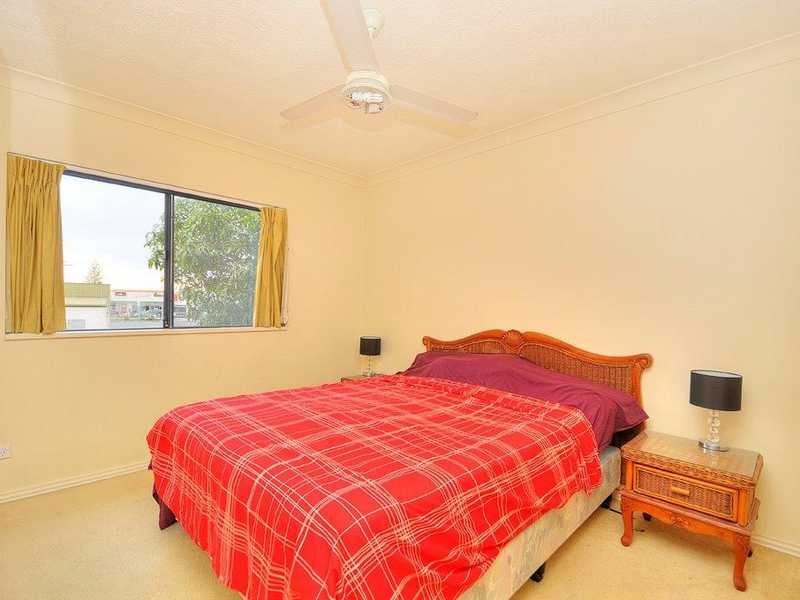 290/2360 Gold Coast Hwy, Mermaid Waters QLD 4218