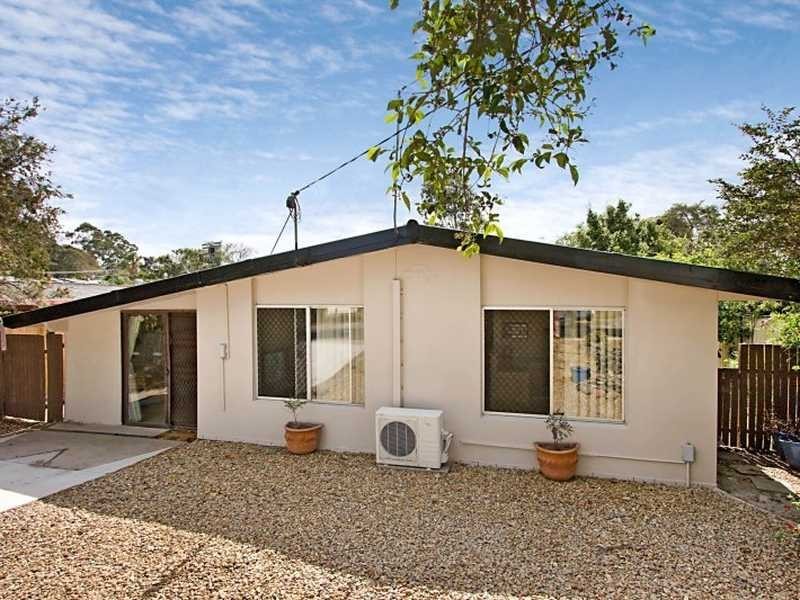 9 Willow Street, Varsity Lakes QLD 4227