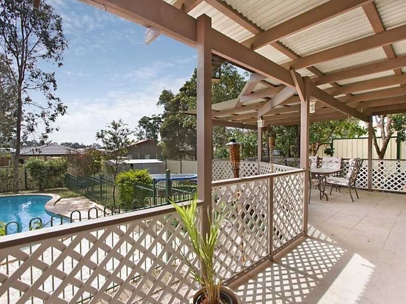 9 Willow Street, Varsity Lakes QLD 4227