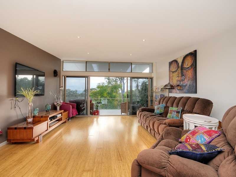 8 Reserve Street, Burleigh Heads QLD 4220