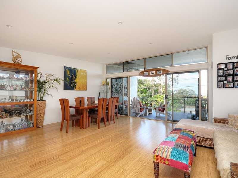 8 Reserve Street, Burleigh Heads QLD 4220