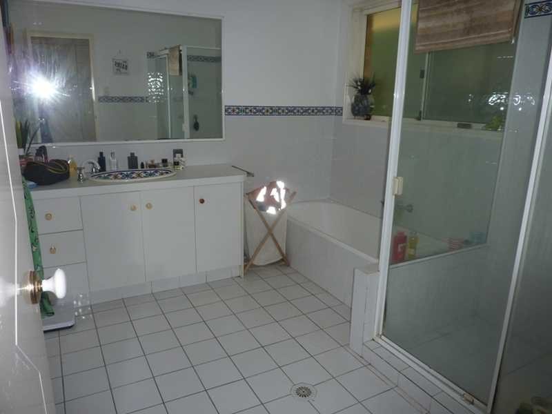 1/3 Bellview Crescent, Ashmore QLD 4214