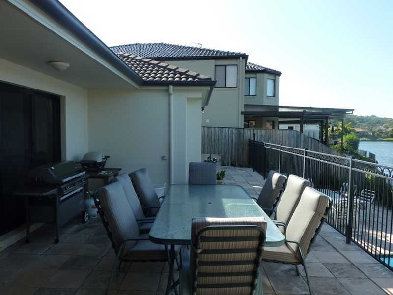 7 Palmyra Court, Burleigh Waters QLD 4220