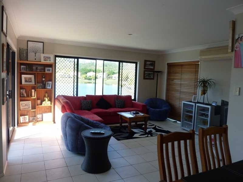 7 Palmyra Court, Burleigh Waters QLD 4220