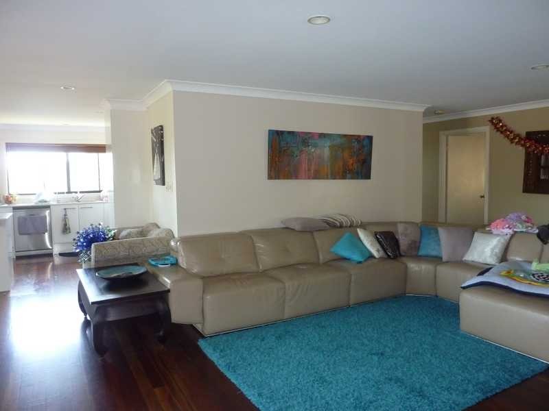 12 Bronzewing Close, Elanora QLD 4221