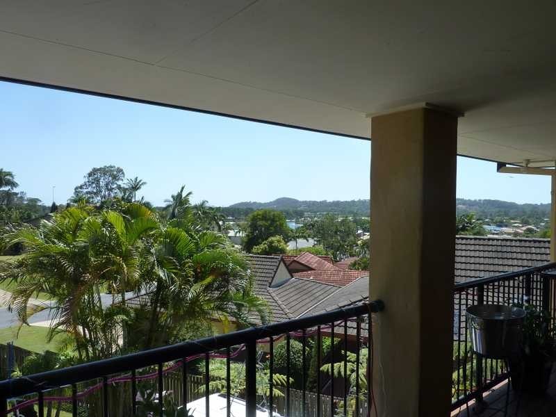 12 Bronzewing Close, Elanora QLD 4221