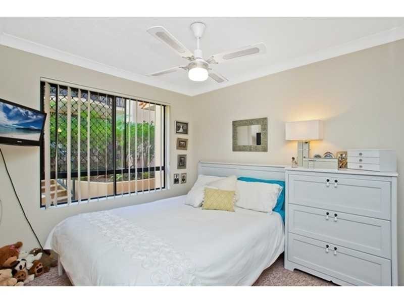 15/16 Waverley Street, Southport QLD 4215