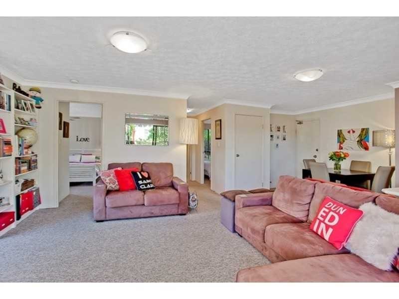 15/16 Waverley Street, Southport QLD 4215