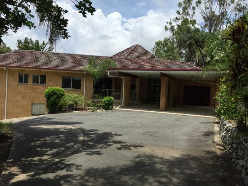 6 Bellview Crescent, Ashmore QLD 4214