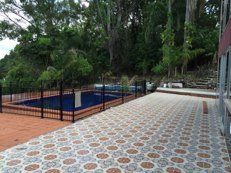 6 Bellview Crescent, Ashmore QLD 4214