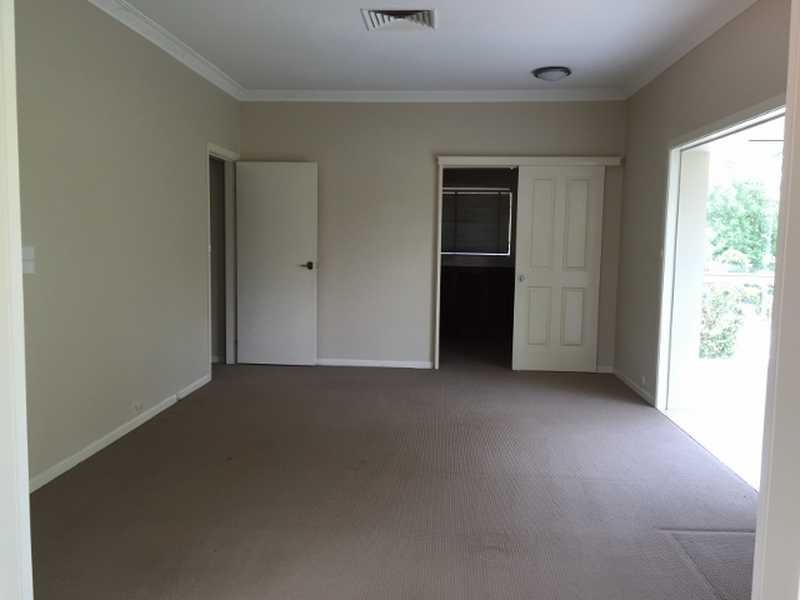 6 Bellview Crescent, Ashmore QLD 4214