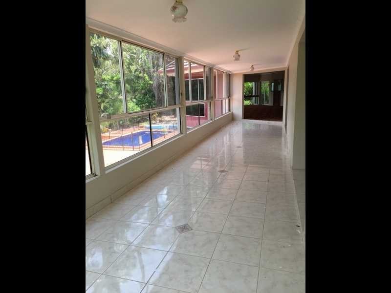 6 Bellview Crescent, Ashmore QLD 4214