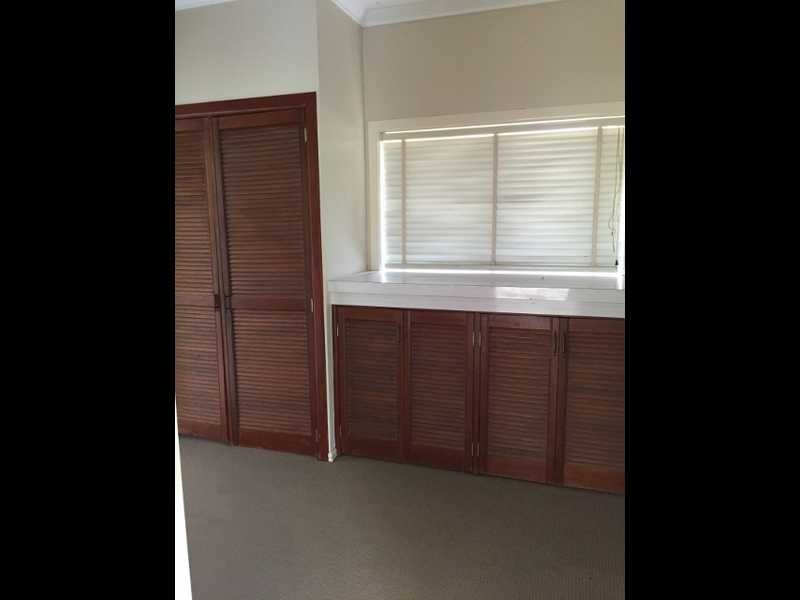 6 Bellview Crescent, Ashmore QLD 4214