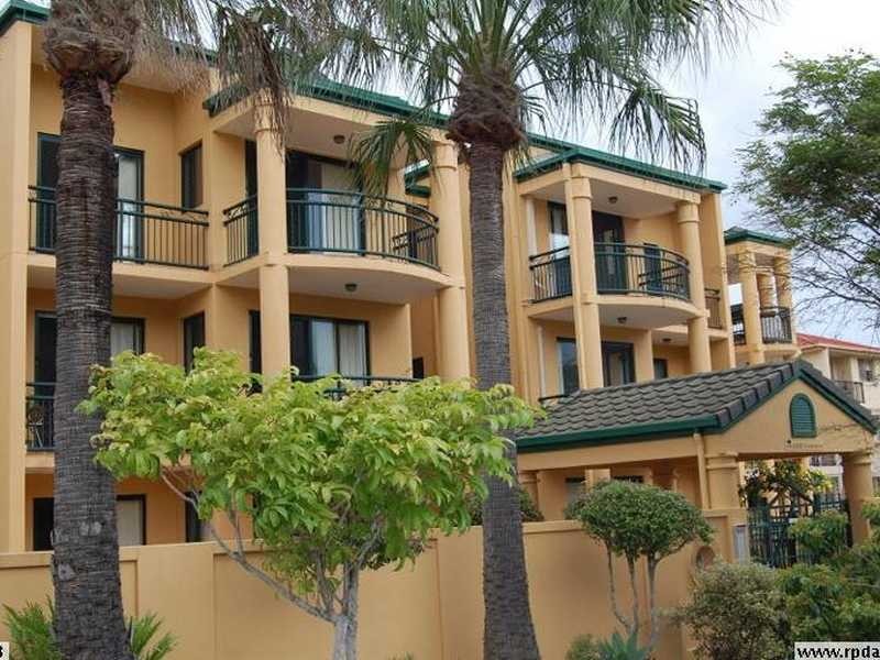 Unit 15/10-12 Spendelove Street, Southport QLD 4215