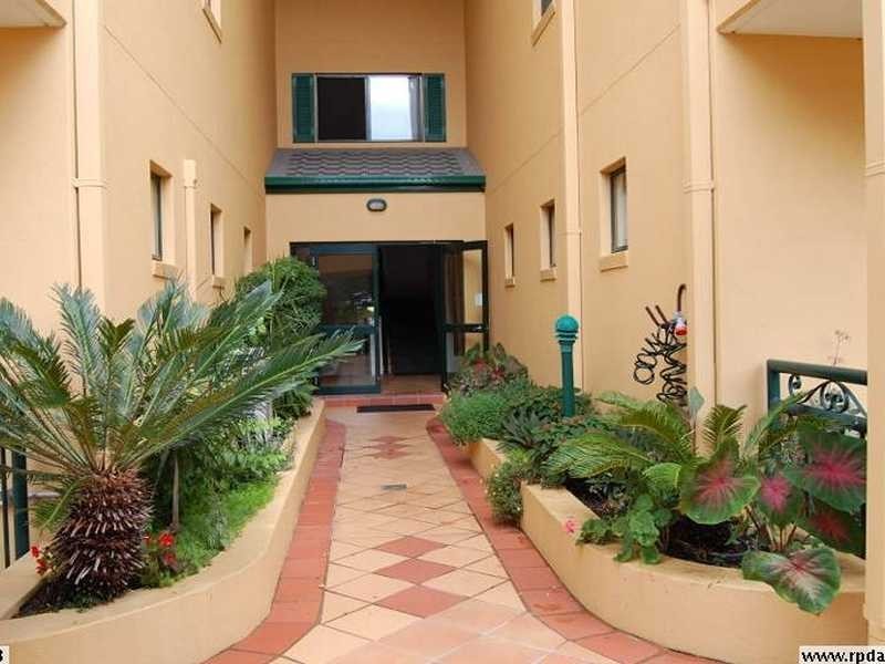Unit 15/10-12 Spendelove Street, Southport QLD 4215