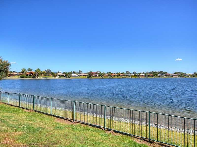 84 Dipper Drive, Burleigh Waters QLD 4220