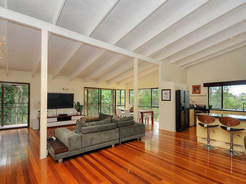 12 Cheshire Grove, Elanora QLD 4221