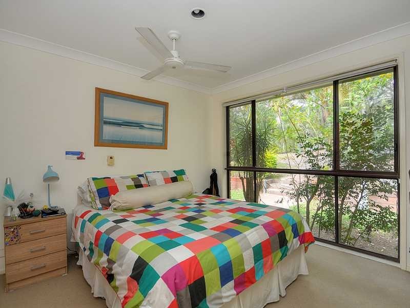 12 Cheshire Grove, Elanora QLD 4221