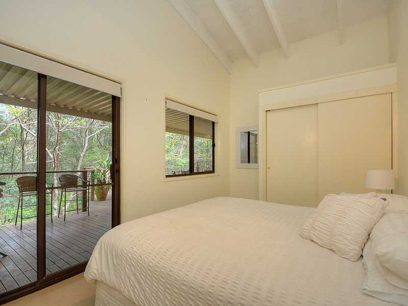 12 Cheshire Grove, Elanora QLD 4221