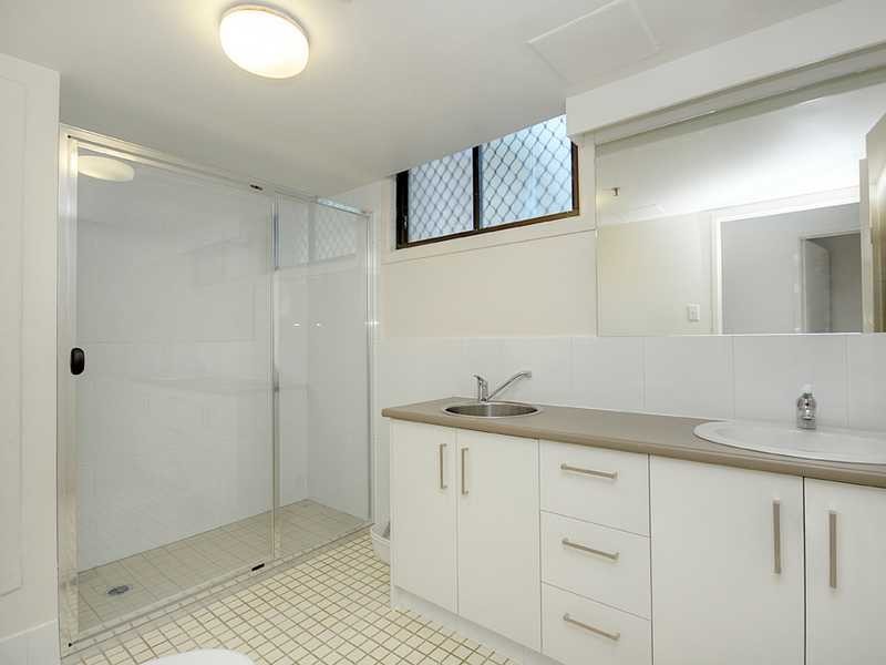 1/973 Gold Coast Highway, Palm Beach QLD 4221