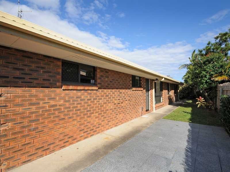 2/3 Hillstar Avenue, Burleigh Waters QLD 4220