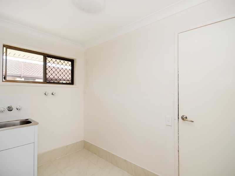 2/3 Hillstar Avenue, Burleigh Waters QLD 4220