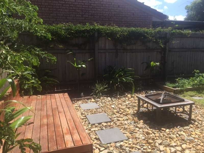 2/3 Hillstar Avenue, Burleigh Waters QLD 4220