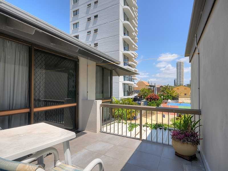 12/1849 Gold Coast Highway, Burleigh Heads QLD 4220